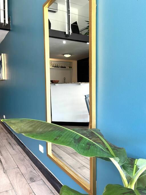 Cr Mariposa Rentals Lakeview Penthouse With Office Space, Pool, Gym, Tennis Санта Ана Екстериор снимка
