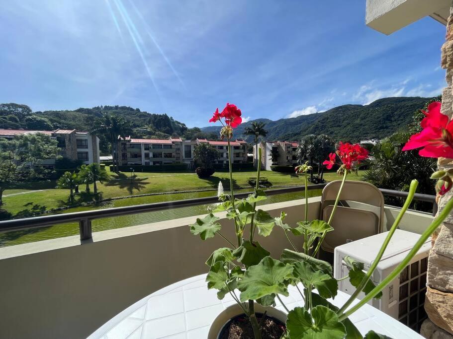 Cr Mariposa Rentals Lakeview Penthouse With Office Space, Pool, Gym, Tennis Санта Ана Екстериор снимка