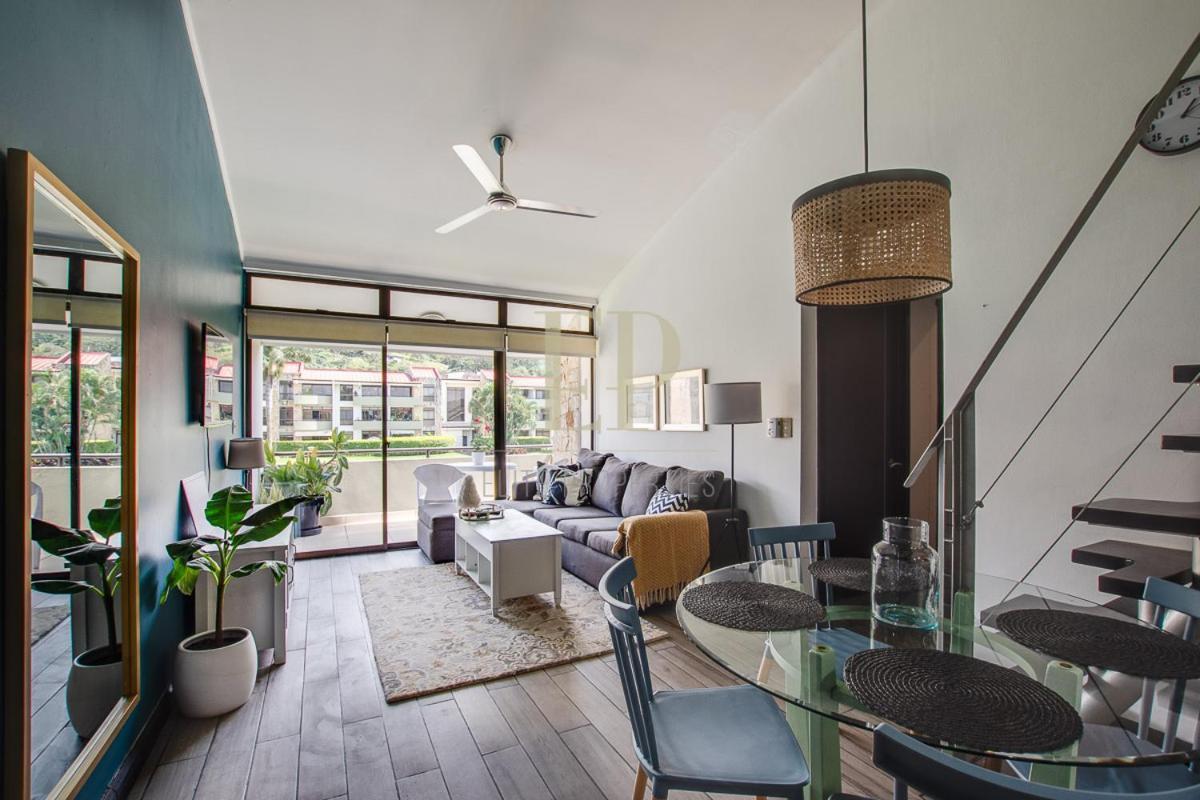 Cr Mariposa Rentals Lakeview Penthouse With Office Space, Pool, Gym, Tennis Санта Ана Екстериор снимка